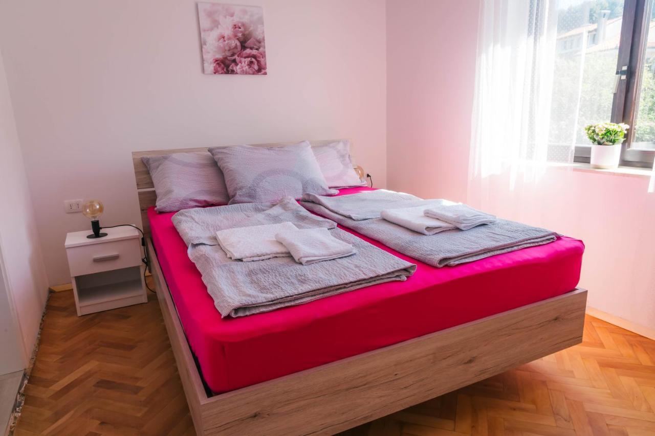 Ostello Sobe Kaki In Kivi Izola Esterno foto